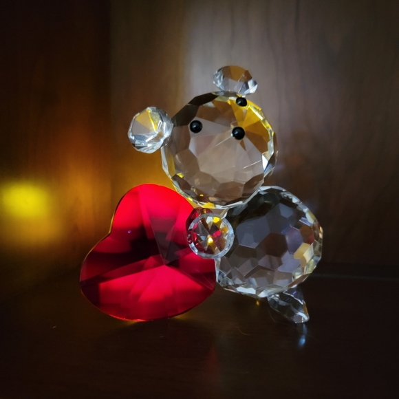 CRYSTAL WORLD ♥️ Vintage Heavy Crystal Teddy Bear Holding | Leaning on Red Heart - Picture 6 of 17